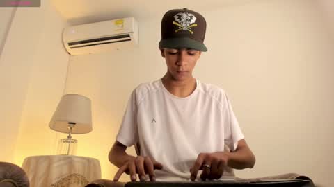 Snapshot of dikey_18 chatting on 01/13/25, 08:15 dikey_18 online show from 01/13/25, 08:15