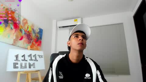 Snapshot of dikey_18 chatting on 02/01/25, 09:00 dikey_18 online show from 02/01/25, 09:00