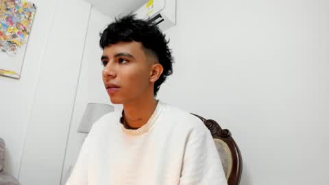 Snapshot of dikey_18 chatting on 02/08/25, 07:59 dikey_18 online show from 02/08/25, 07:59