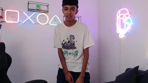 Snapshot of dikey_18 chatting on 02/24/25, 08:14 dikey_18 online show from 02/24/25, 08:14