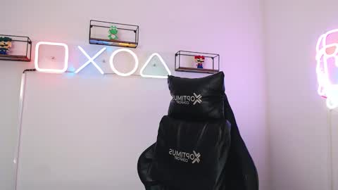 Snapshot of dikey_18 chatting on 02/24/25, 11:30 dikey_18 online show from 02/24/25, 11:30