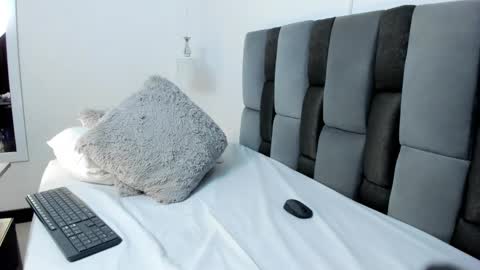 Snapshot of dikey_18 chatting on 02/26/25, 11:48 dikey_18 online show from 02/26/25, 11:48