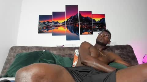 Snapshot of dilaan_carter chatting on 09/12/25, 12:16 joshua online show from 09/12/25, 12:16