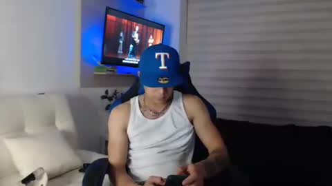 Snapshot of dilanxxx8888 chatting on 01/14/26, 04:40 dilanxxx8888 online show from 01/14/26, 04:40