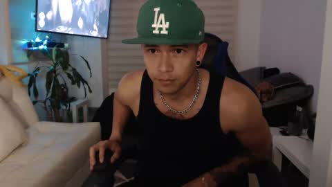 Snapshot of dilanxxx8888 chatting on 02/19/26, 03:02 dilanxxx8888 online show from 02/19/26, 03:02