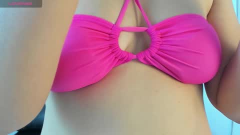 Snapshot of dilary_ chatting on 03/11/25, 12:06 Dilary online show from 03/11/25, 12:06