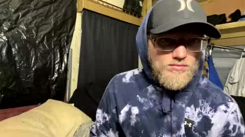 Snapshot of dilf_96 chatting on 01/08/26, 08:38 Daddy online show from 01/08/26, 08:38