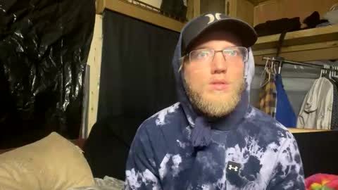 Snapshot of dilf_96 chatting on 01/09/26, 08:50 Daddy online show from 01/09/26, 08:50