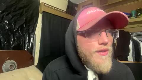 Snapshot of dilf_96 chatting on 01/13/26, 03:56 Daddy online show from 01/13/26, 03:56