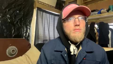 Snapshot of dilf_96 chatting on 01/16/26, 05:06 Daddy online show from 01/16/26, 05:06