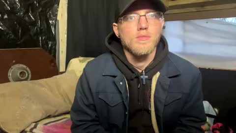 Snapshot of dilf_96 chatting on 03/24/26, 12:04 Daddy online show from 03/24/26, 12:04