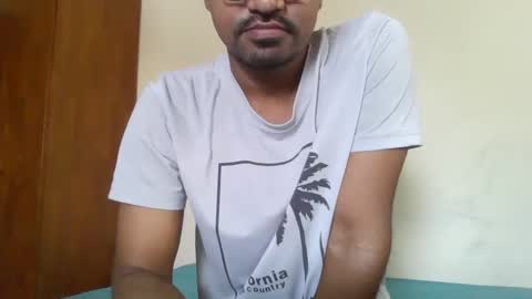 Snapshot of dilip_09 chatting on 12/18/24, 03:04 dilip_09 online show from 12/18/24, 03:04