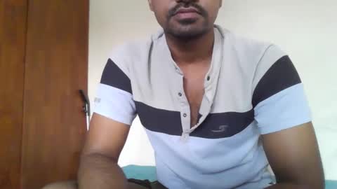 Snapshot of dilip_09 chatting on 12/19/24, 03:18 dilip_09 online show from 12/19/24, 03:18
