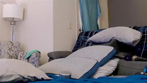 Dilldough405 online show from 10/29/25, 02:36