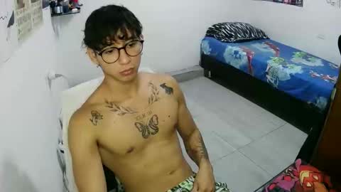 Snapshot of dillom420 chatting on 12/04/25, 08:17 dillom420 online show from 12/04/25, 08:17