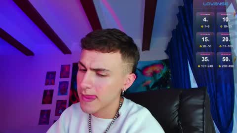 Snapshot of dimitri_bilak_ chatting on 03/01/25, 10:42 Julian Independent Model online show from 03/01/25, 10:42