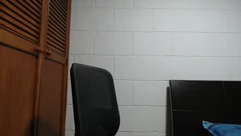 Snapshot of dimitri_quiet chatting on 02/13/26, 05:03 Dimitri online show from 02/13/26, 05:03