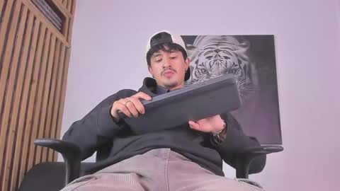 Dimitri online show from 10/21/25, 09:15