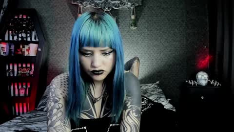 Snapshot of dimmuanddarkness chatting on 01/28/25, 05:54 dimmuanddarkness online show from 01/28/25, 05:54