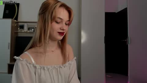 Snapshot of din_star chatting on 02/20/26, 07:32 Dina online show from 02/20/26, 07:32