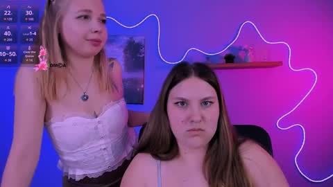 dina_bloom online show from 04/30/26, 10:25