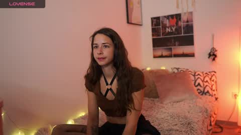 Snapshot of dina_caguimbal chatting on 03/12/26, 02:23 Dina online show from 03/12/26, 02:23