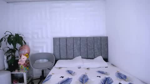 DINA online show from 01/23/25, 04:15