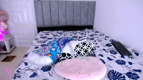 DINA online show from 02/14/25, 07:44