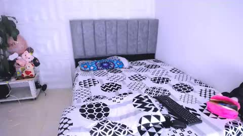 DINA online show from 02/25/25, 05:15