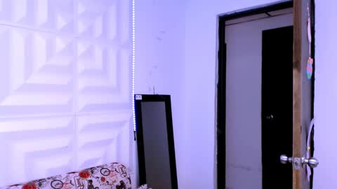 DINA online show from 03/12/25, 06:44