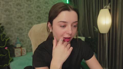 dinacandy online show from 12/25/24, 02:13