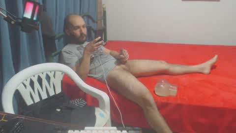Snapshot of dinchtcams chatting on 01/22/25, 11:34 Dincht online show from 01/22/25, 11:34
