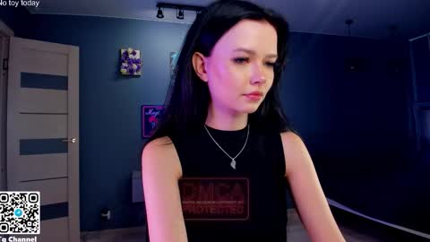 Snapshot of dindin_ chatting on 09/27/25, 06:29 Jessie online show from 09/27/25, 06:29