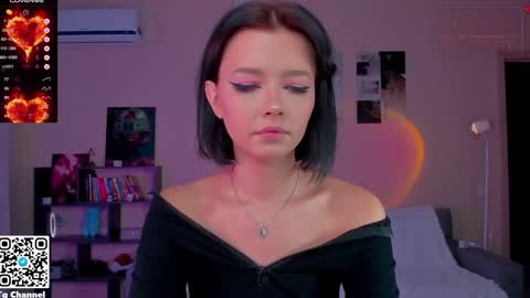 Snapshot of dindin_ chatting on 12/04/25, 07:17 Jessie online show from 12/04/25, 07:17