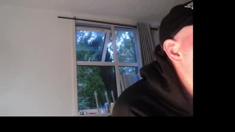 Snapshot of dinosilk chatting on 10/29/25, 06:59 dinosilk online show from 10/29/25, 06:59