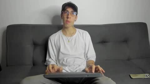 Snapshot of dio_star chatting on 11/20/25, 11:32 Dio online show from 11/20/25, 11:32