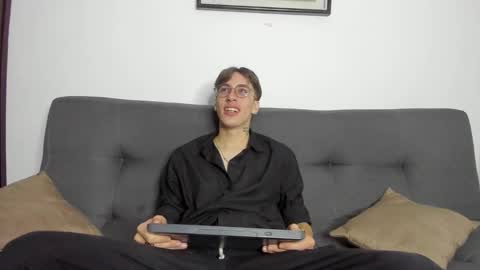 Snapshot of dio_star chatting on 11/24/25, 11:54 Dio online show from 11/24/25, 11:54