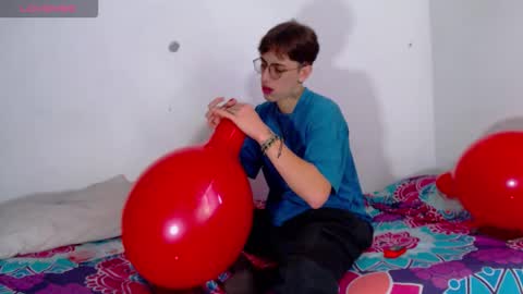 Snapshot of dio_star chatting on 12/03/25, 02:37 Dio online show from 12/03/25, 02:37