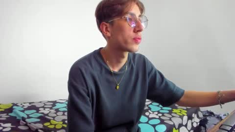 Snapshot of dio_star chatting on 12/04/25, 03:21 Dio online show from 12/04/25, 03:21