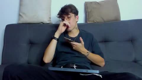 Snapshot of dio_star chatting on 12/20/25, 12:34 Dio online show from 12/20/25, 12:34