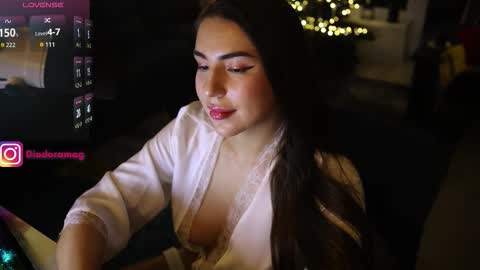 Diodora Magenta online show from 12/14/25, 05:40