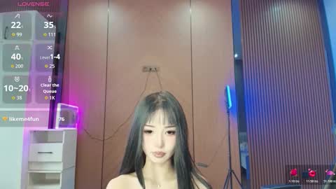 Snapshot of dion_lee9 chatting on 03/10/26, 04:28 Reina online show from 03/10/26, 04:28