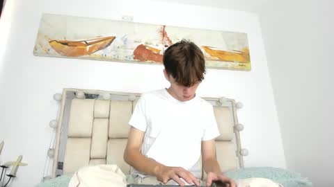 apollo online show from 09/25/25, 01:48