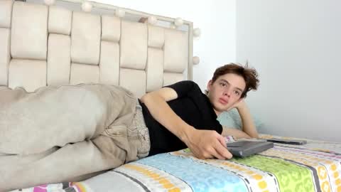 apollo online show from 10/21/25, 05:57