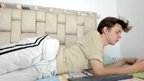 apollo online show from 10/27/25, 08:35