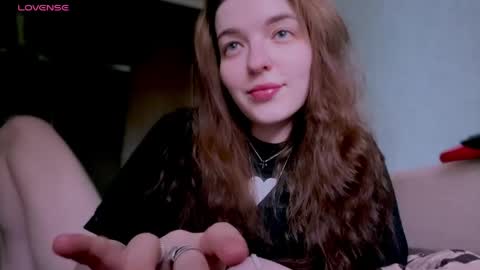 Snapshot of diora_vibe chatting on 05/08/26, 05:57 Diora Sam online show from 05/08/26, 05:57