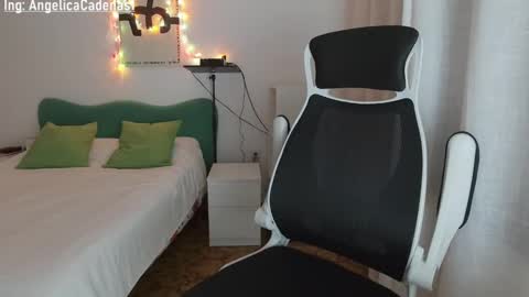 Snapshot of diosa_cadenas chatting on 12/07/24, 12:41 Anglica A online show from 12/07/24, 12:41
