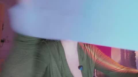 Snapshot of diosa_cadenas chatting on 12/15/25, 09:30 Anglica A online show from 12/15/25, 09:30