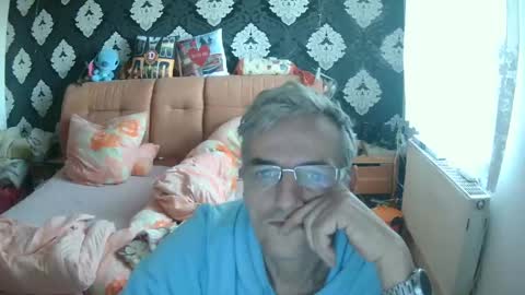 Snapshot of dirk6873 chatting on 12/27/24, 09:28 Adam Carla online show from 12/27/24, 09:28