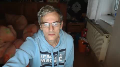 Snapshot of dirk6873 chatting on 01/29/25, 06:33 Adam Carla online show from 01/29/25, 06:33